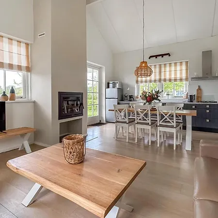 3 Bedroom Awesome In 펜션 *