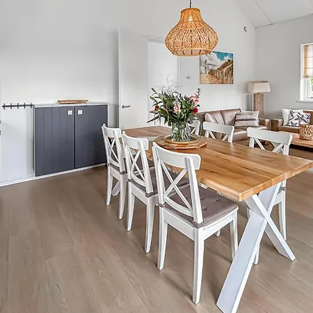 3 Bedroom Awesome In